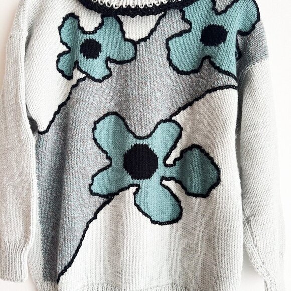 Vintage Unique Floral Turtleneck Sweater L - Picture 2 of 4